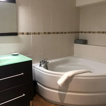 Le Cozy - Maison Proche Des Rives De La Mayenne Semesterbostad